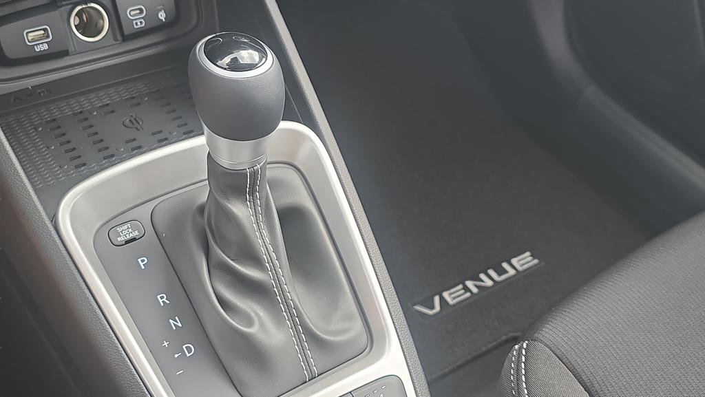 New 2026 Hyundai Venue SEL FWD image 22