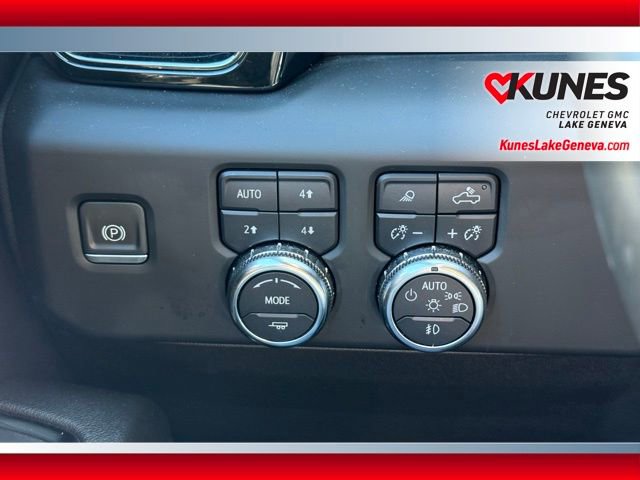 Used 2024 GMC Sierra 2500 AT4 image 22