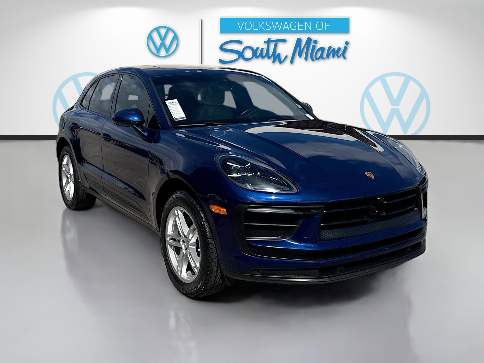 Used 2022 Porsche Macan w/ Premium Package Plus image 1
