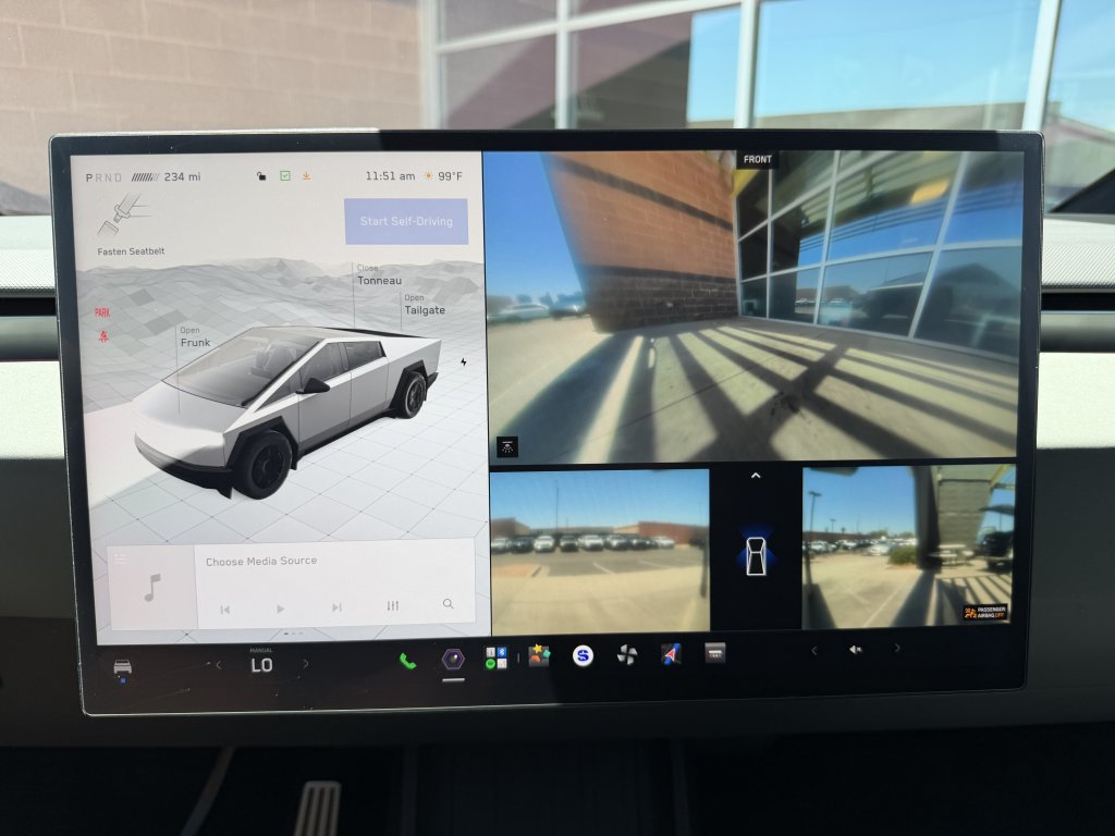 Used 2024 Tesla Cybertruck AWD Crew Cab image 28