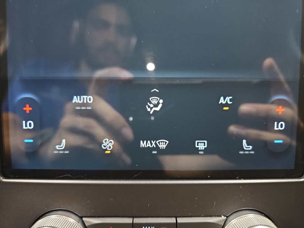 Used 2022 Ford Edge SEL w/ Convenience Package AWD/4WD image 23