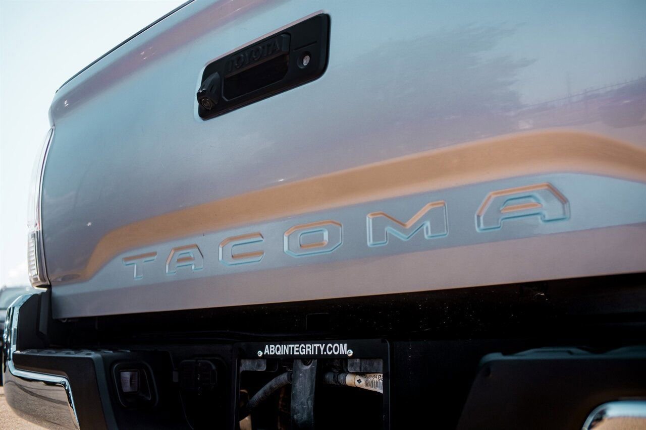 Used 2023 Toyota Tacoma TRD Off-Road AWD/4WD image 15
