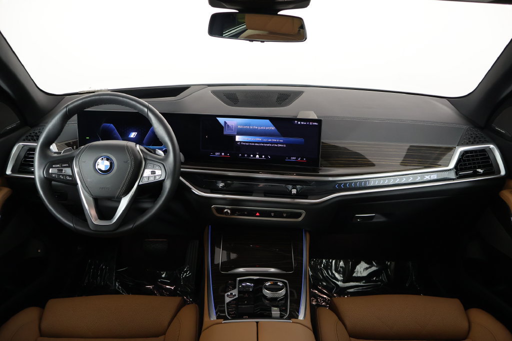 Certified 2026 BMW X5 xDrive50e w/ Executive Package AWD/4WD image 8