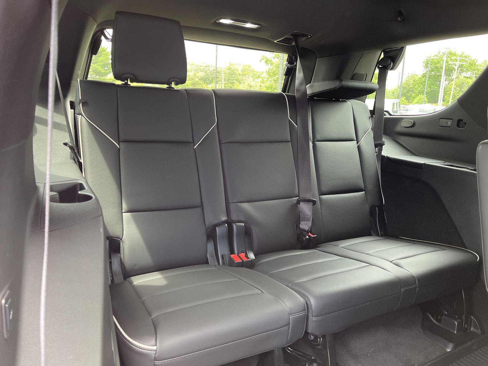 Used 2024 Cadillac Escalade Premium Luxury w/ Performance Package AWD/4WD image 46