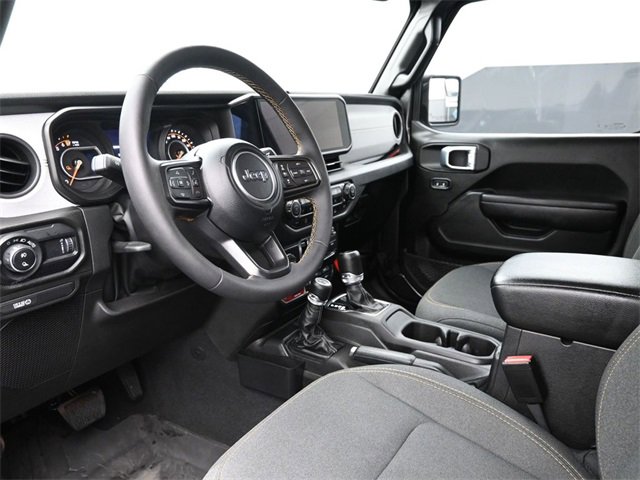 Used 2024 Jeep Gladiator Sport image 18