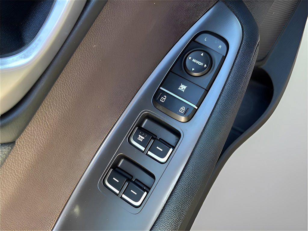 Used 2020 Kia Optima LX image 19