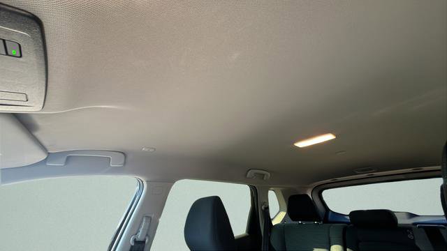 Used 2023 Nissan Rogue SV image 18