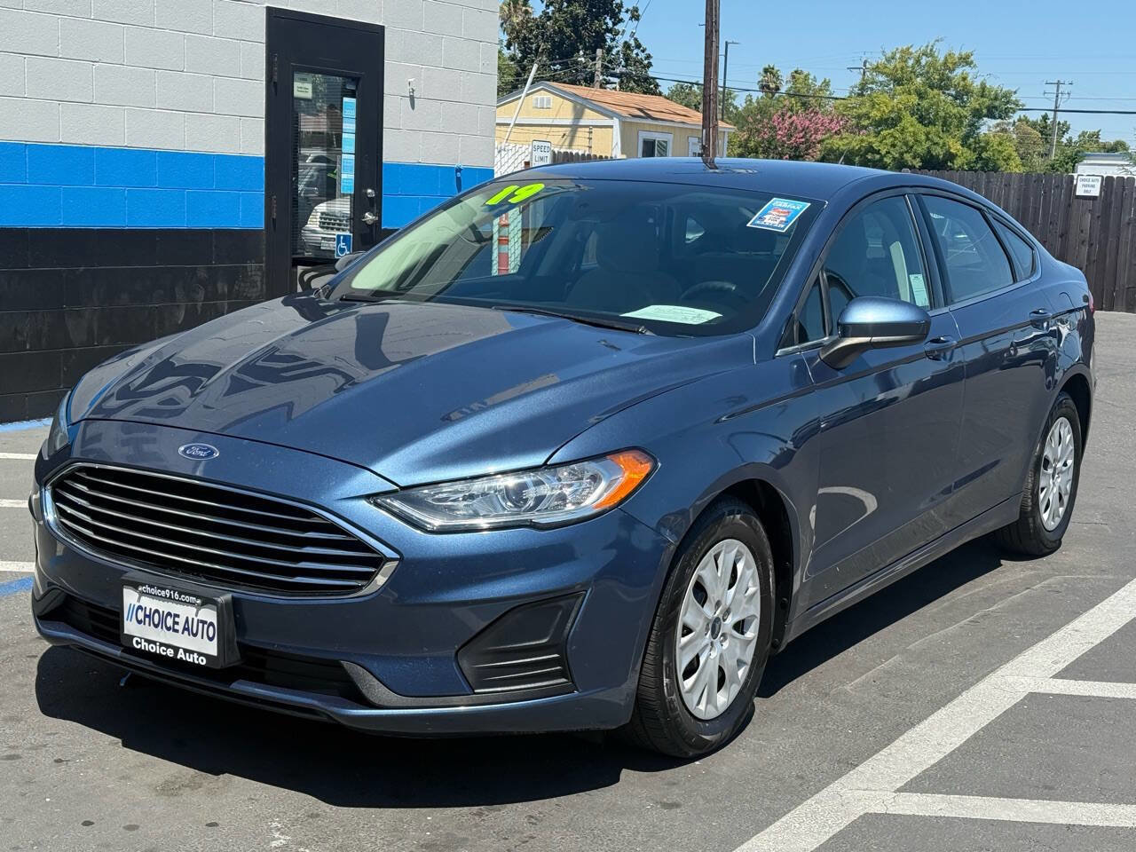 Used 2019 Ford Fusion S image 3
