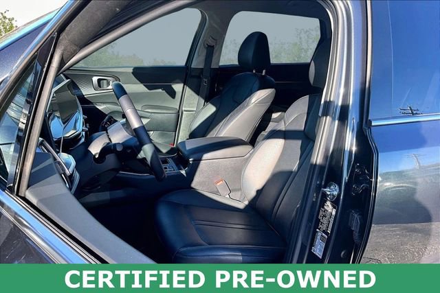 Certified 2025 Kia Sorento S image 24