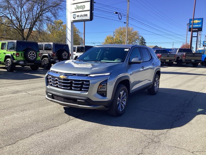 New 2026 Chevrolet Equinox LT w/ Safety and Technology Package image 3