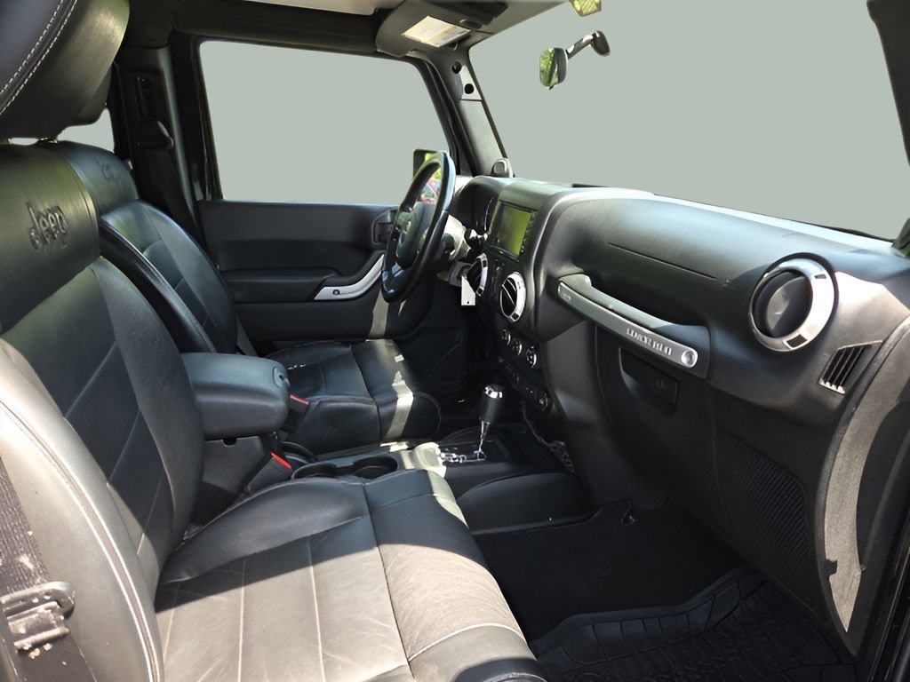 Used 2012 Jeep Wrangler Unlimited Sahara w/ Dual Top Group image 10