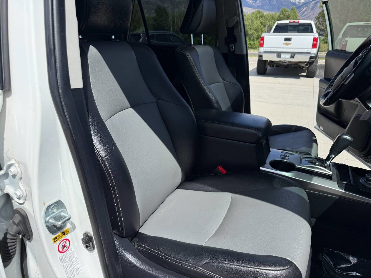 Used 2015 Toyota 4Runner SR5 Premium AWD/4WD image 26