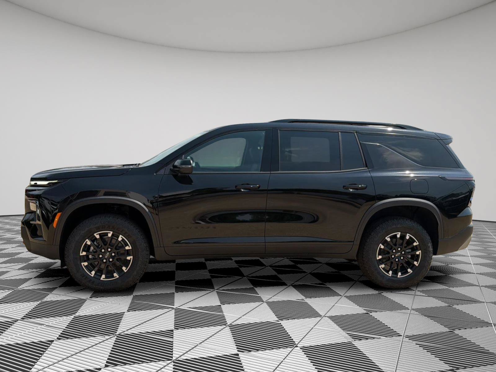 New 2026 Chevrolet Traverse Z71 w/ LPO, Floor Liner Package AWD/4WD image 2