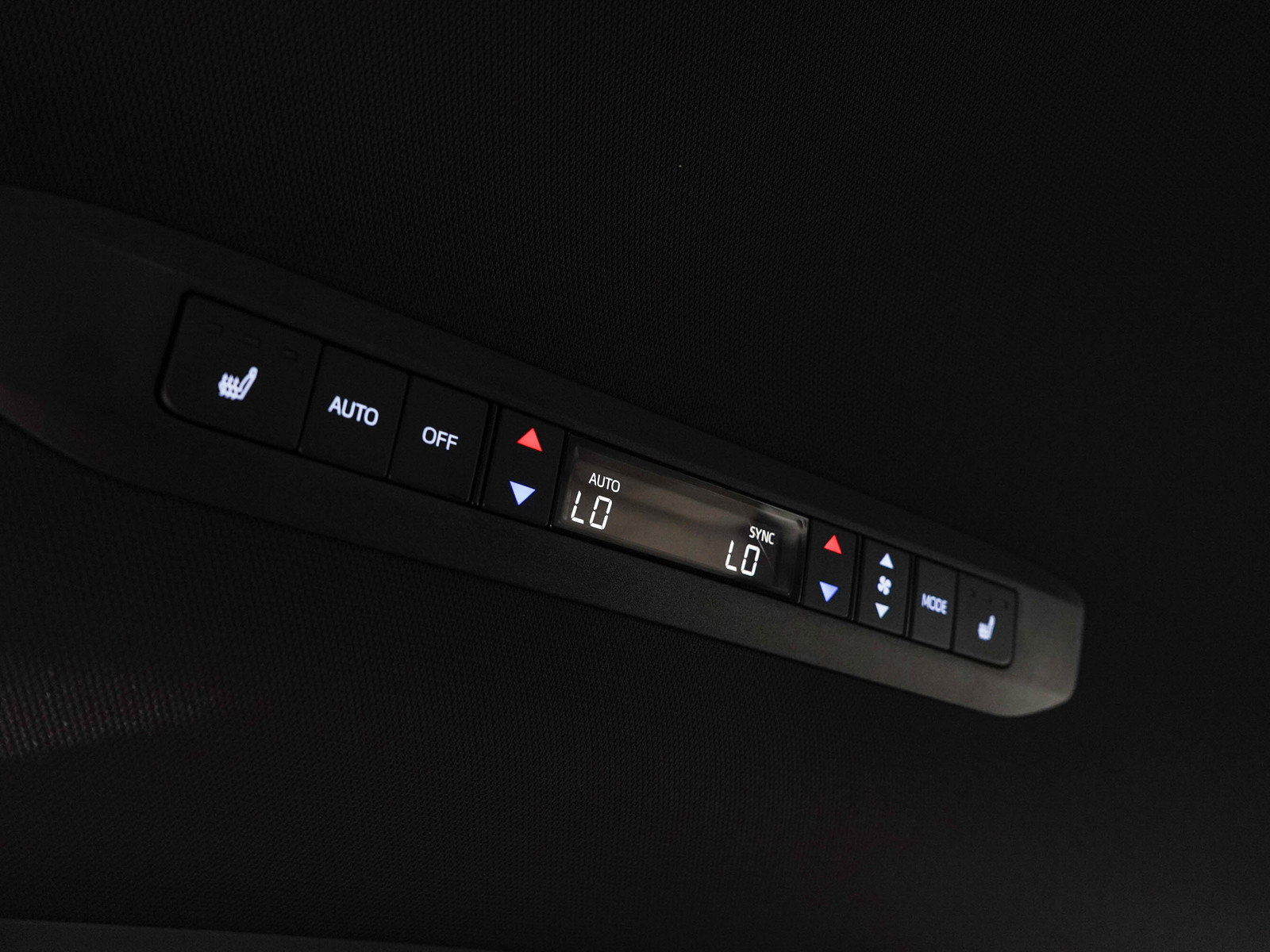 Used 2025 Toyota Sienna AWD image 17