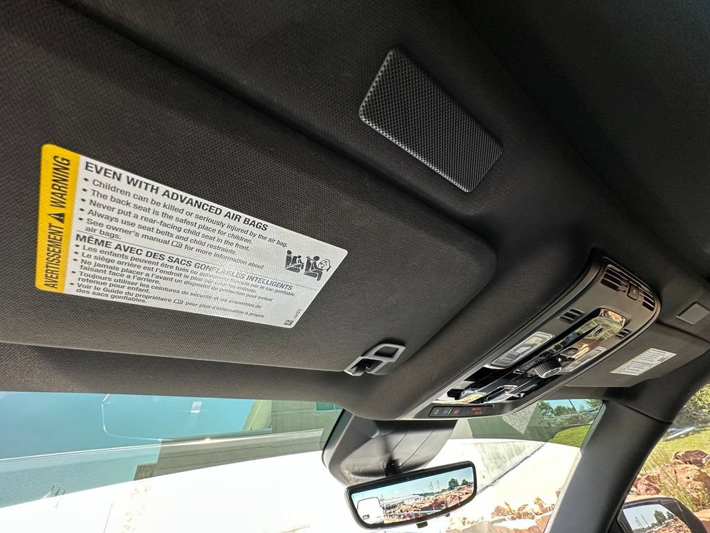 Used 2025 Cadillac Escalade Sport RWD image 40