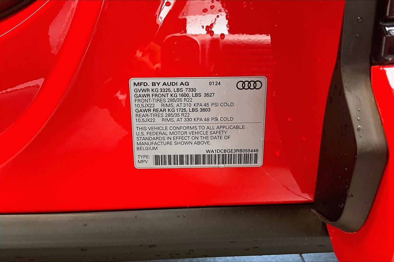 Used 2024 Audi SQ8 e-tron Prestige w/ Prestige Package AWD/4WD image 32