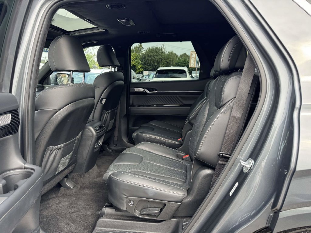 Used 2025 Hyundai Palisade Calligraphy AWD/4WD image 11