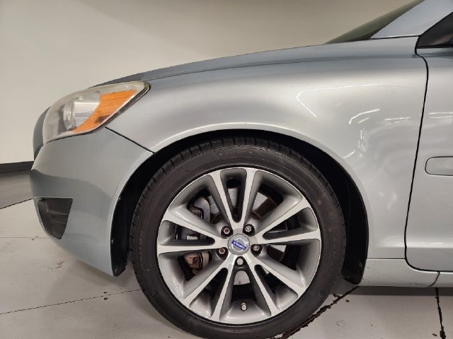 Used 2011 Volvo C70 T5 w/ Convenience Pkg FWD image 10