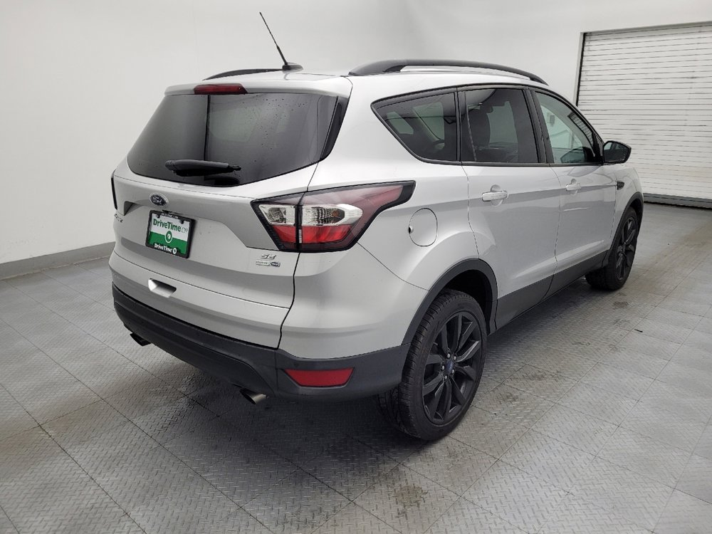 Used 2017 Ford Escape SE w/ Equipment Group 201A AWD/4WD image 9