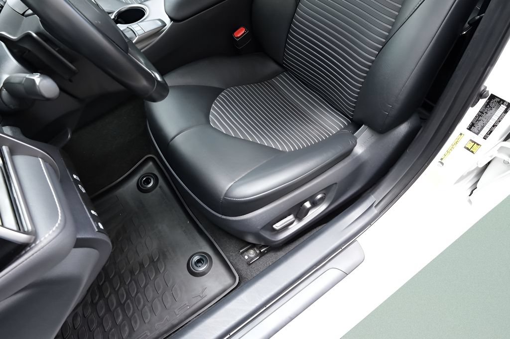 Certified 2023 Toyota Camry SE FWD image 20