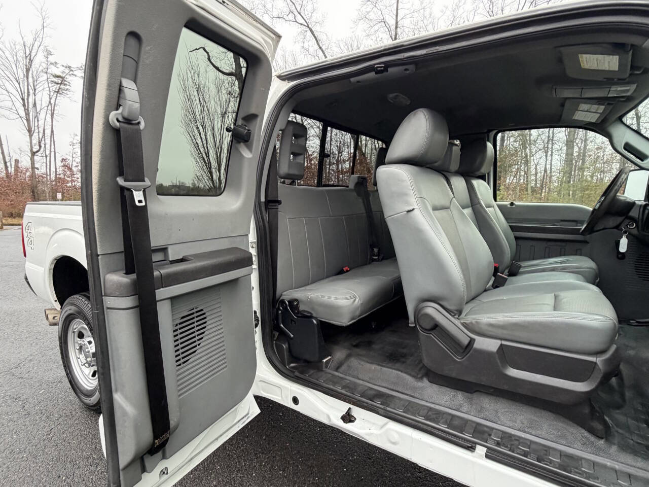 Used 2012 Ford F350 XL w/ Skid Plate Pkg image 26