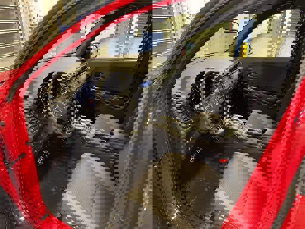 Used 2020 Honda HR-V Sport image 27