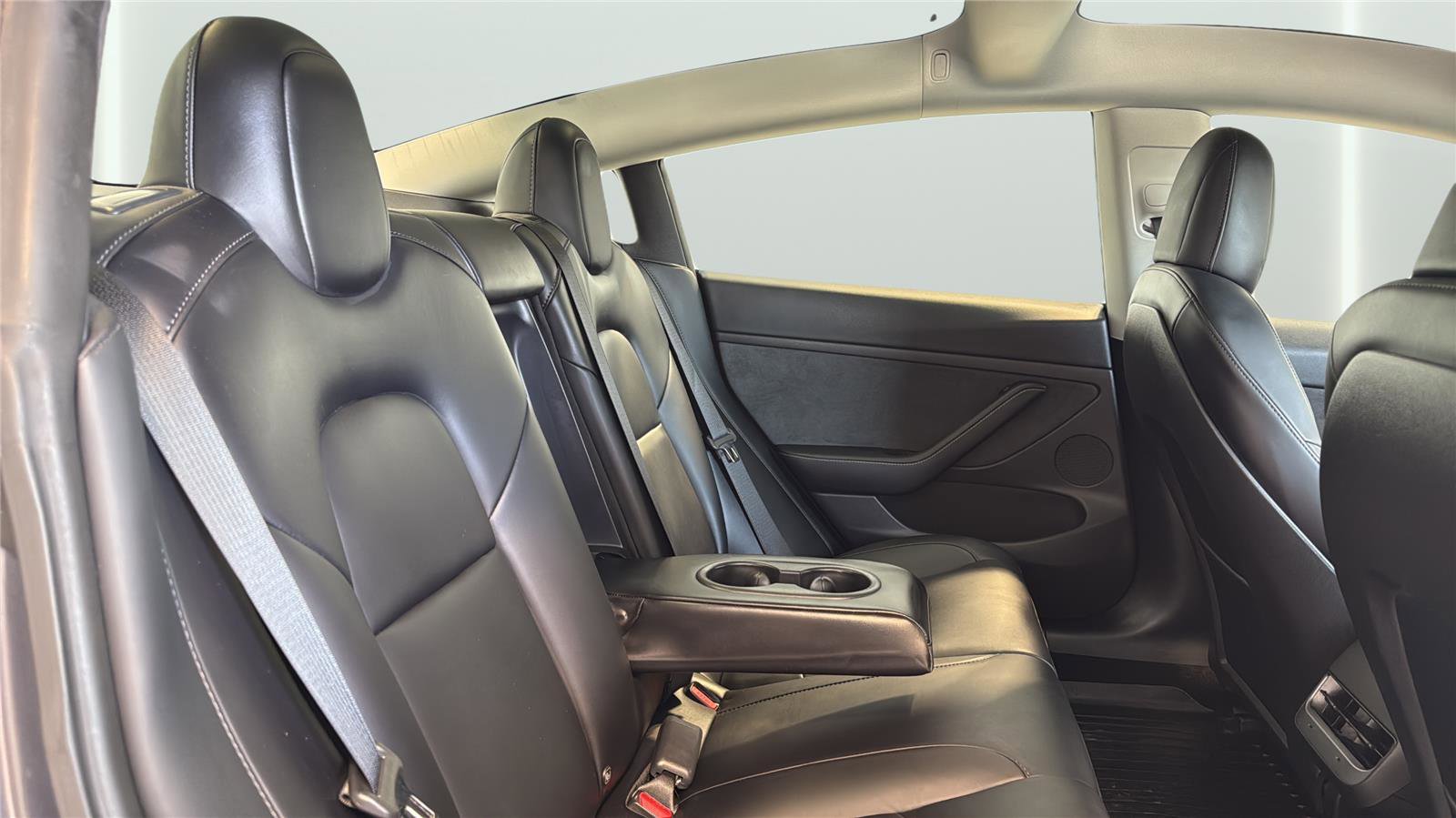 Used 2023 Tesla Model 3 Standard Range image 15