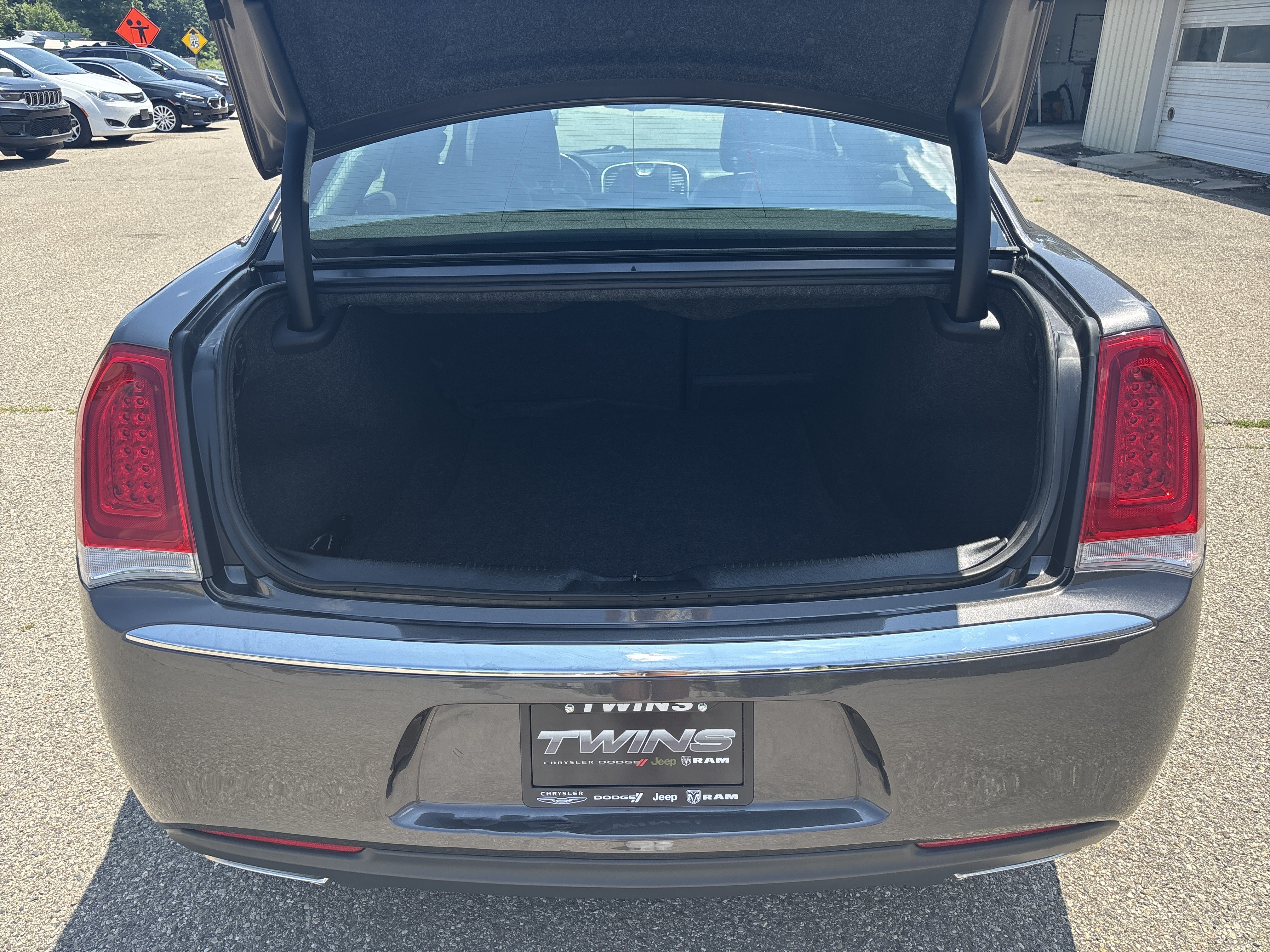 Used 2020 Chrysler 300 Touring L w/ Value Package RWD image 8