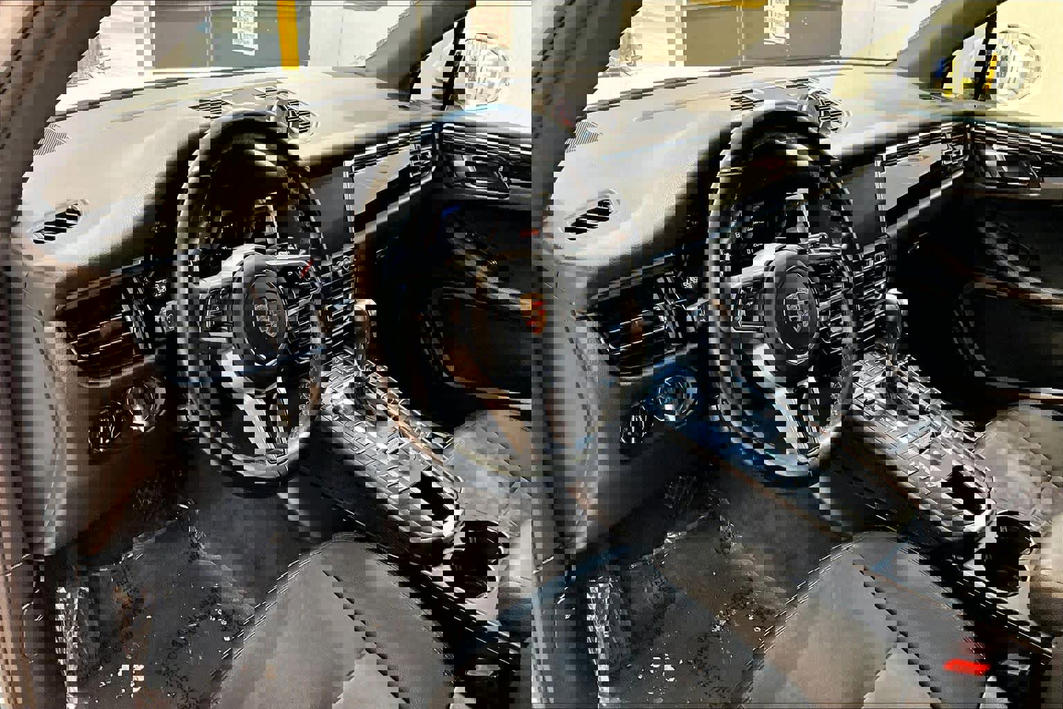 Used 2021 Porsche Macan S image 16