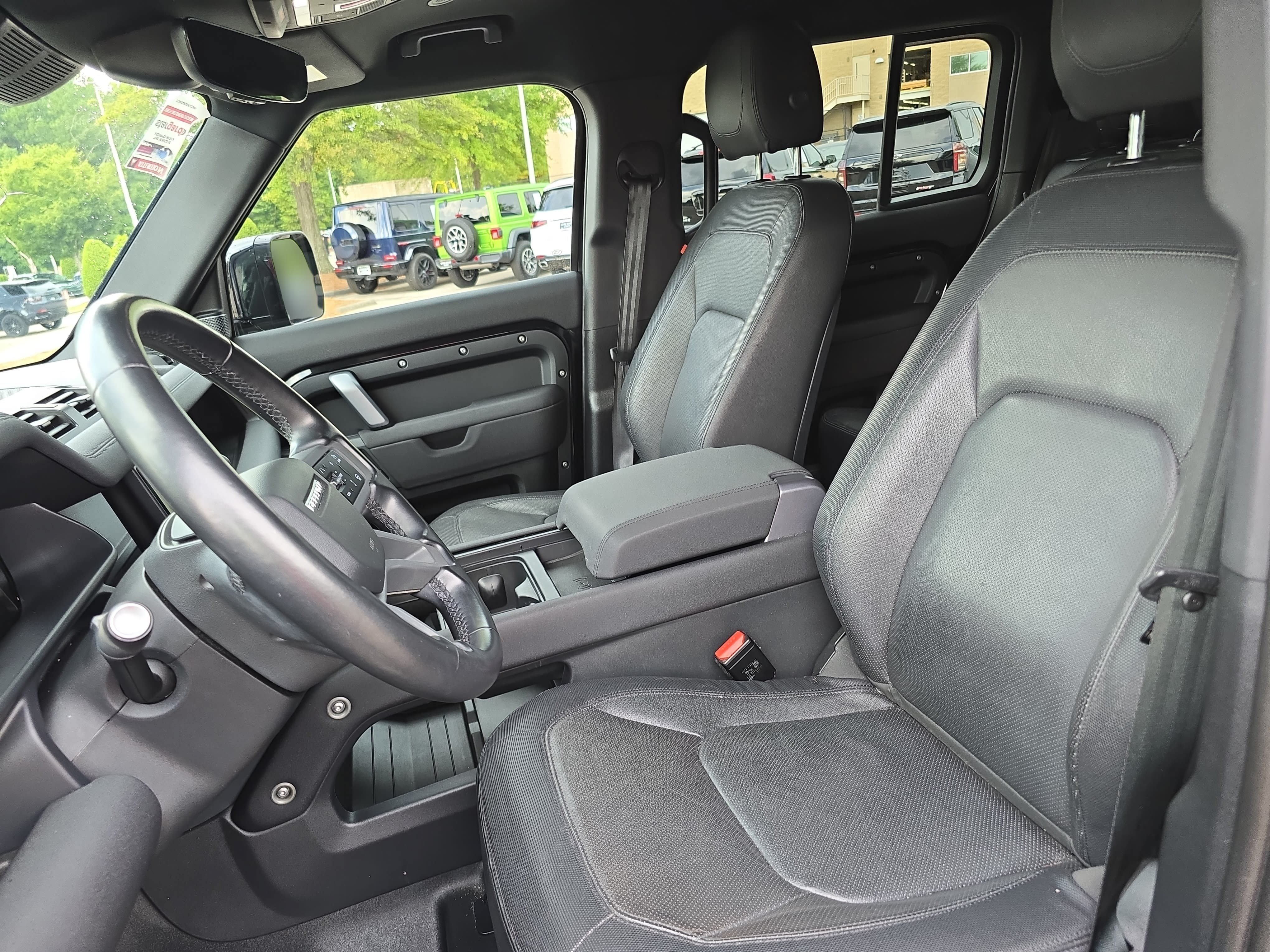 Used 2023 Land Rover Defender 110 X-Dynamic SE AWD/4WD image 14