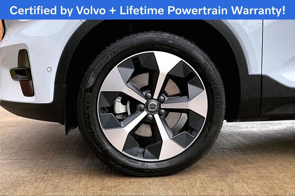 Certified 2026 Volvo XC40 B5 Plus image 12