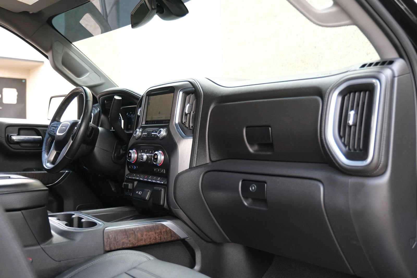 Used 2021 GMC Sierra 1500 Denali w/ Driver Alert Package II AWD/4WD image 32