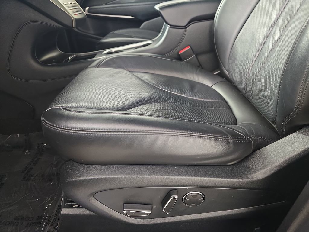 Used 2019 Lincoln MKC Reserve w/ MKC Climate Package image 32