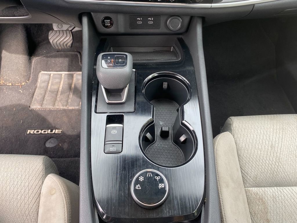 Used 2024 Nissan Rogue SV image 22