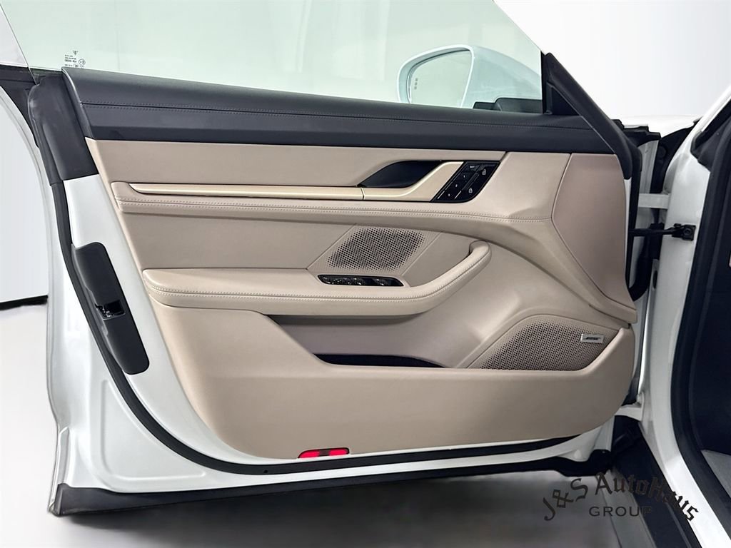 Used 2020 Porsche Taycan 4S w/ Premium Package image 22