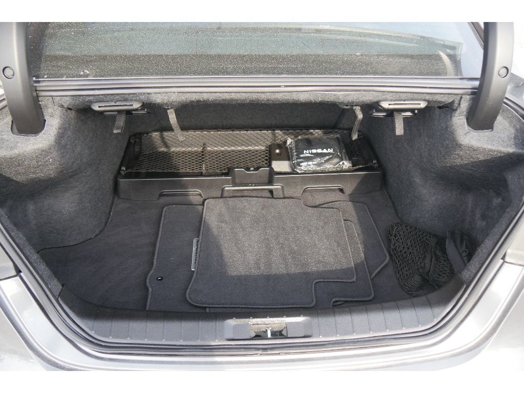 Used 2022 Nissan Maxima SR w/ Sport Mat Group image 31