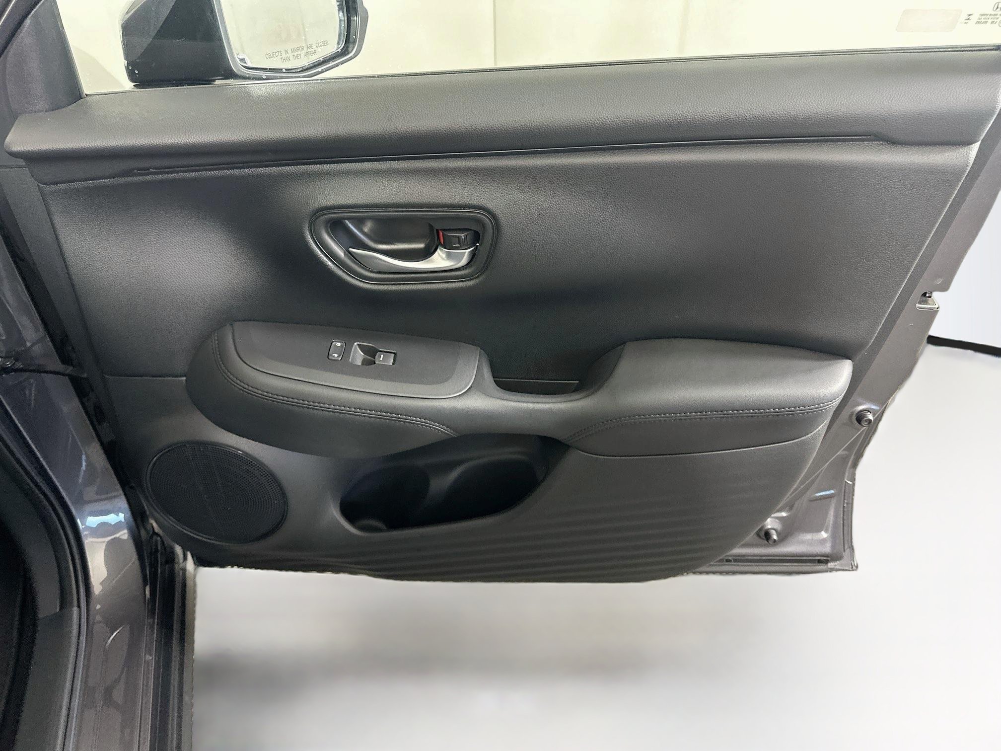 Used 2025 Honda HR-V LX image 29