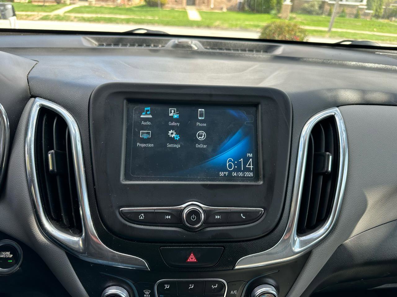 Used 2018 Chevrolet Equinox LT AWD/4WD image 15