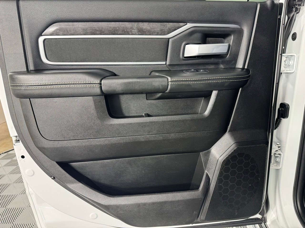 Used 2024 RAM 2500 Big Horn image 22