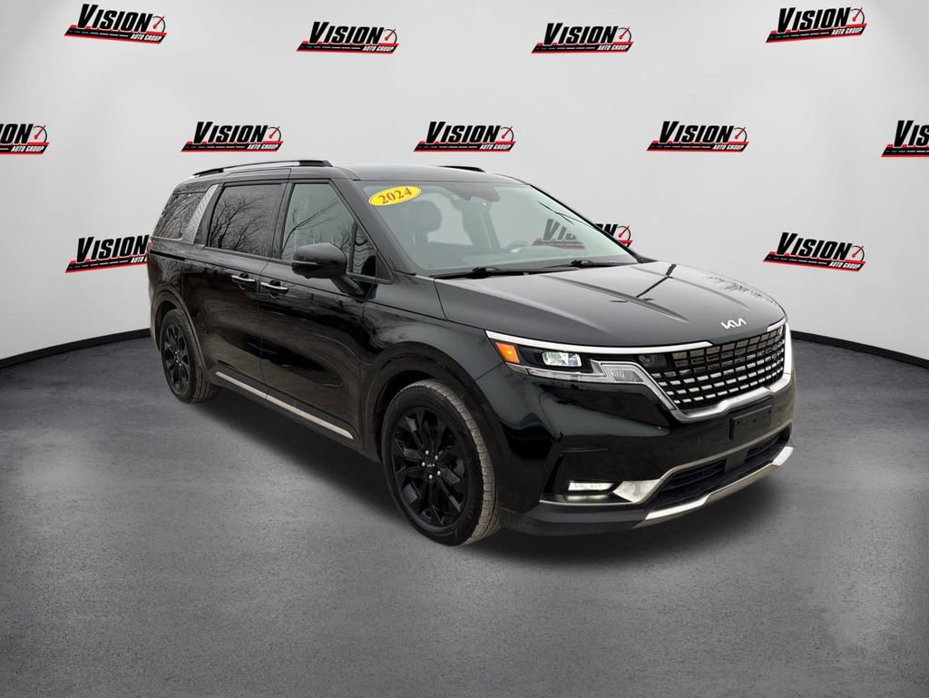 Used 2024 Kia Carnival SX image 3