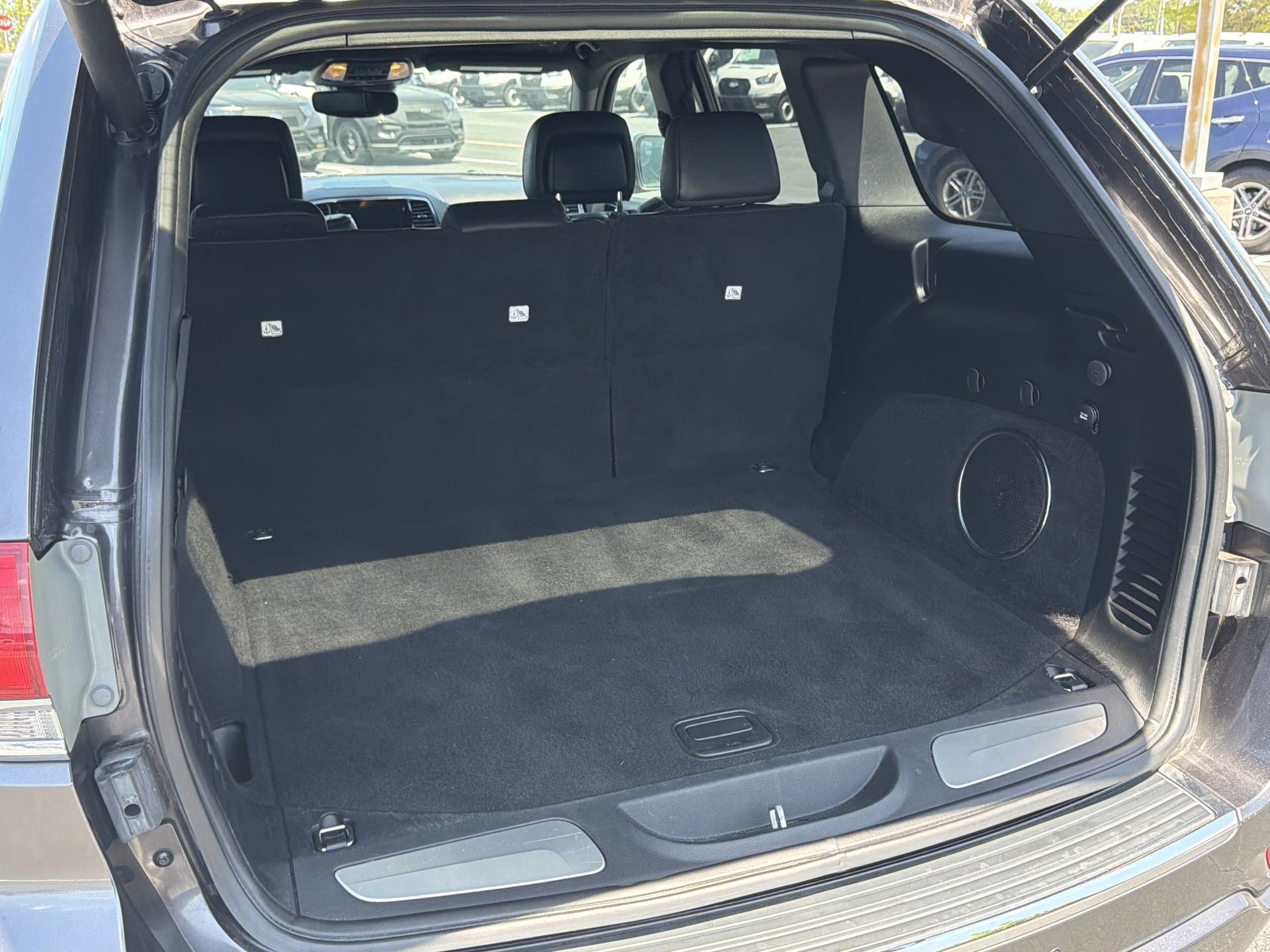 Used 2019 Jeep Grand Cherokee Overland image 26