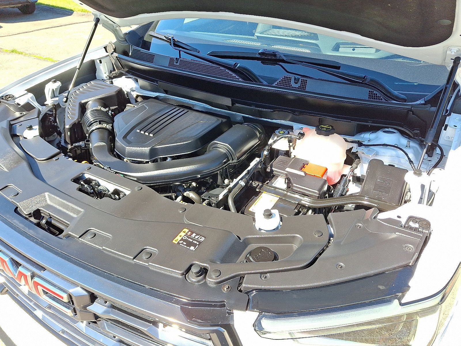 Used 2025 GMC Acadia AT4 w/ Super Cruise Package AWD/4WD image 26