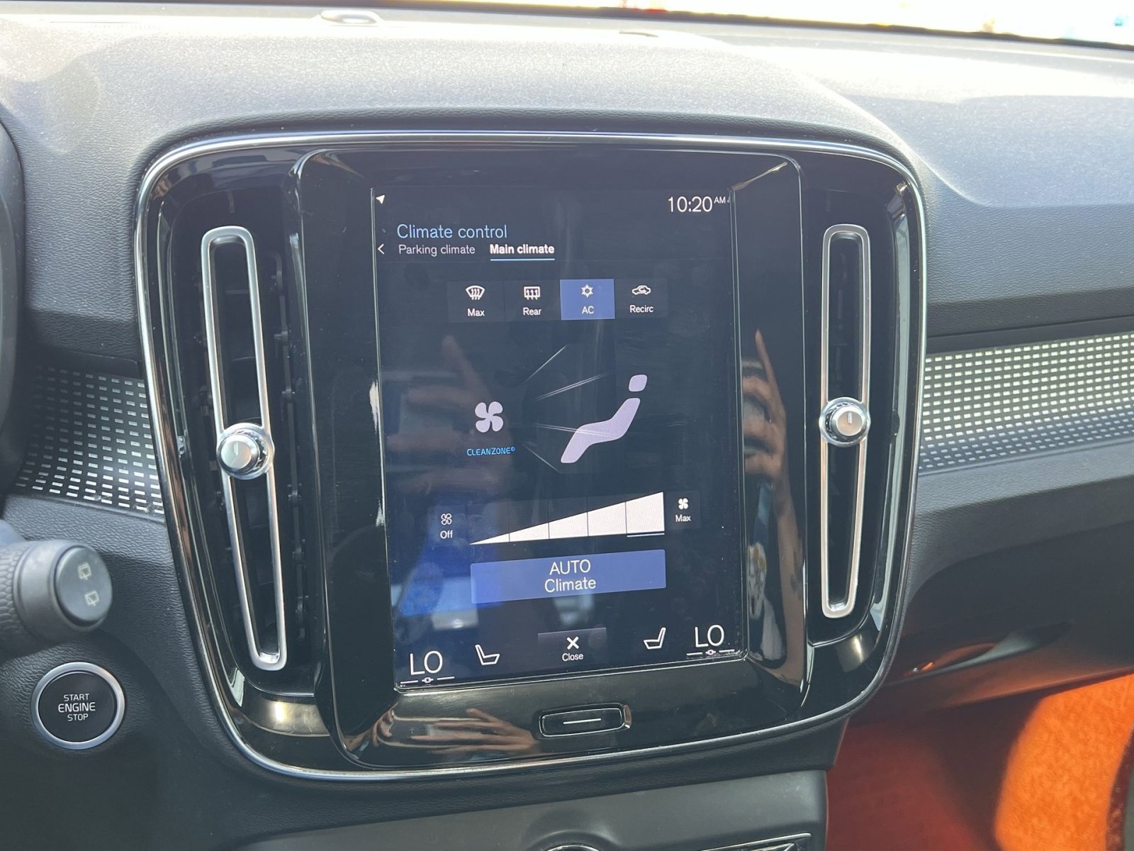 Used 2020 Volvo XC40 T4 R-Design w/ Protection Package Premier image 22