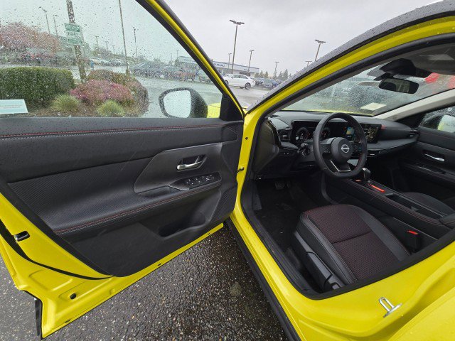 New 2025 Nissan Kicks SR w/ SR Premium Package image 23