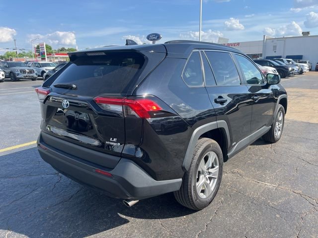 Used 2024 Toyota RAV4 LE image 4