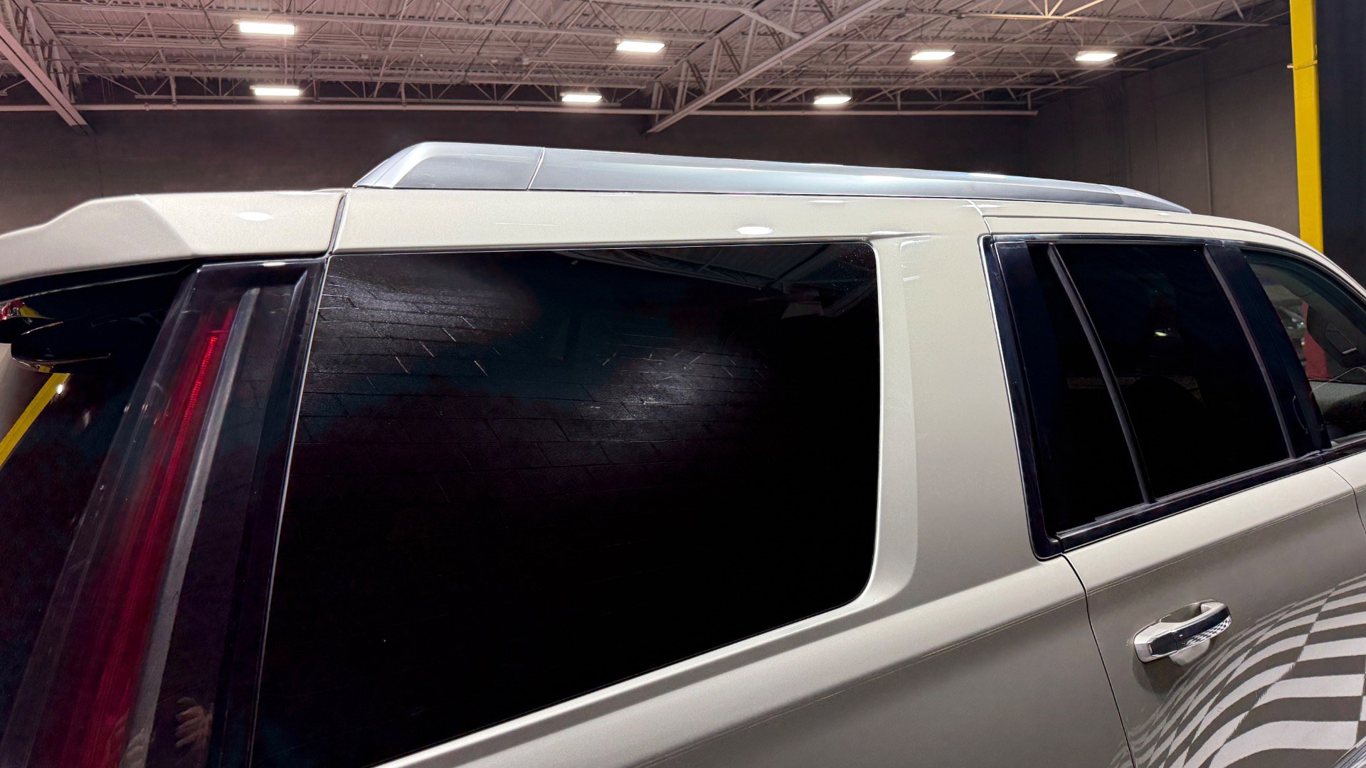 Used 2015 Cadillac Escalade Luxury image 37