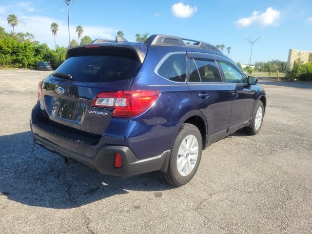 Used 2018 Subaru Outback 2.5i Premium AWD/4WD image 6