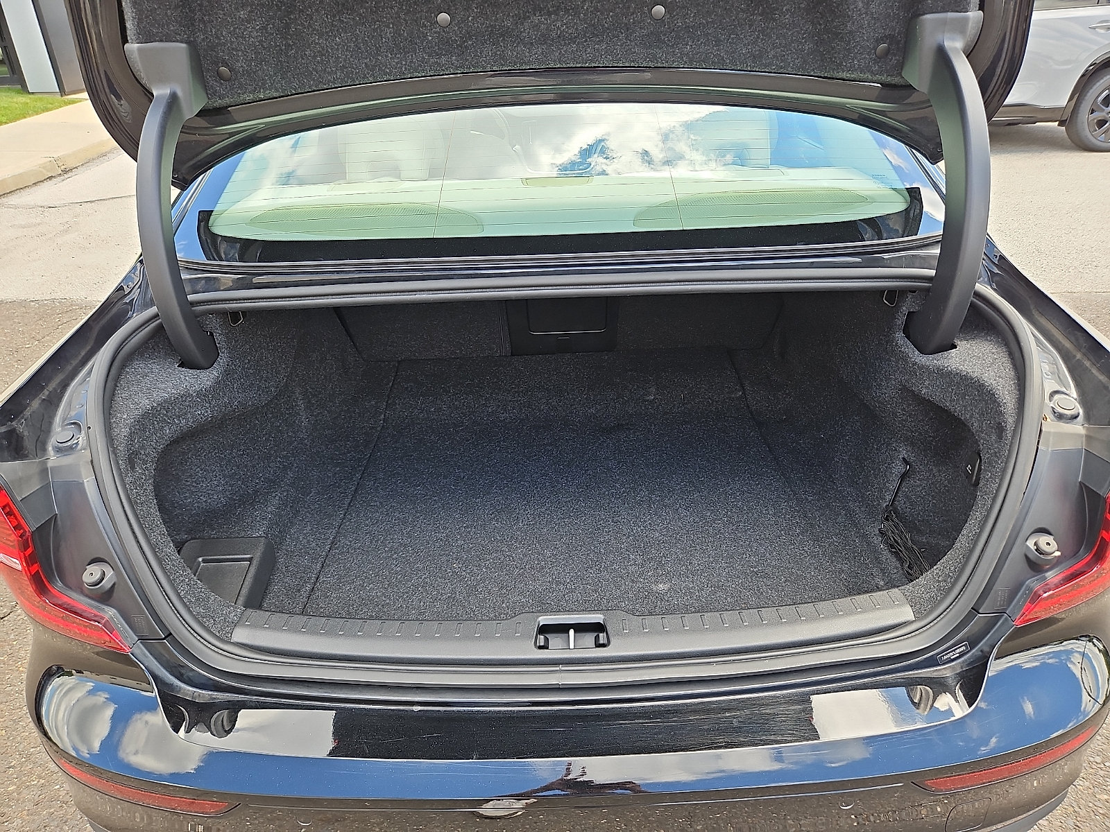 Used 2020 Volvo S60 T6 Momentum AWD/4WD image 29