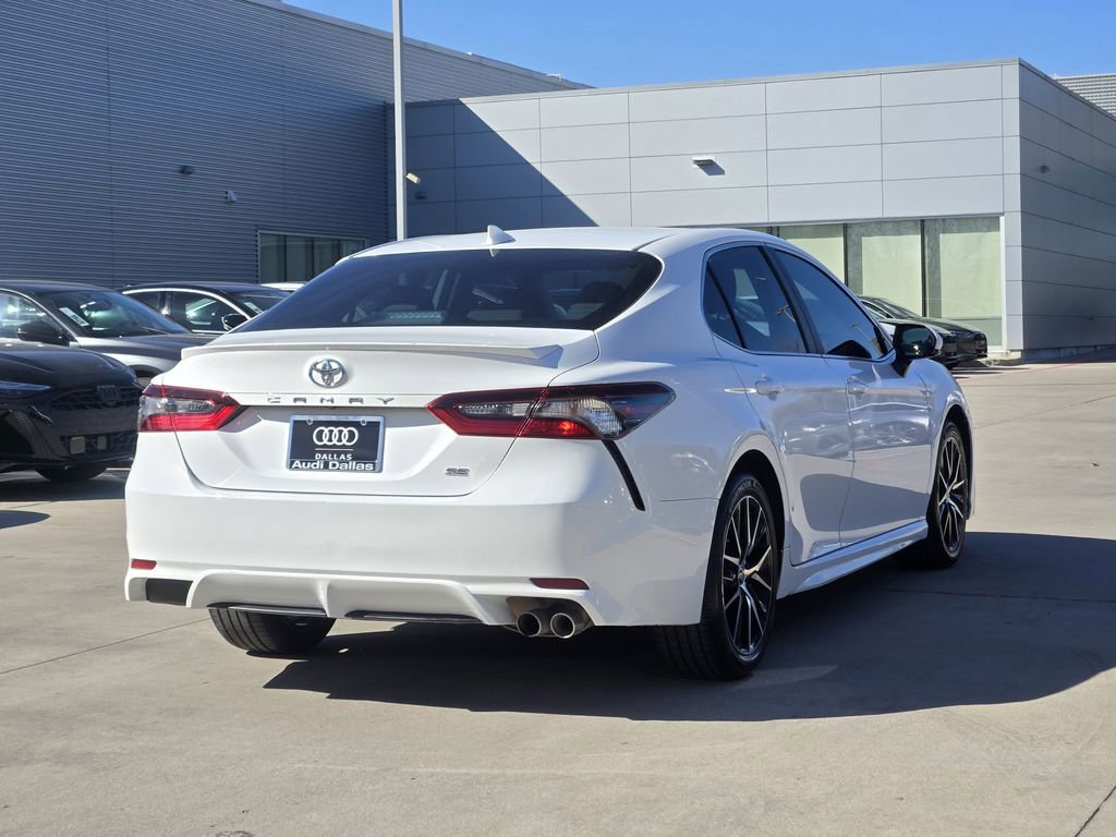 Used 2021 Toyota Camry SE image 6