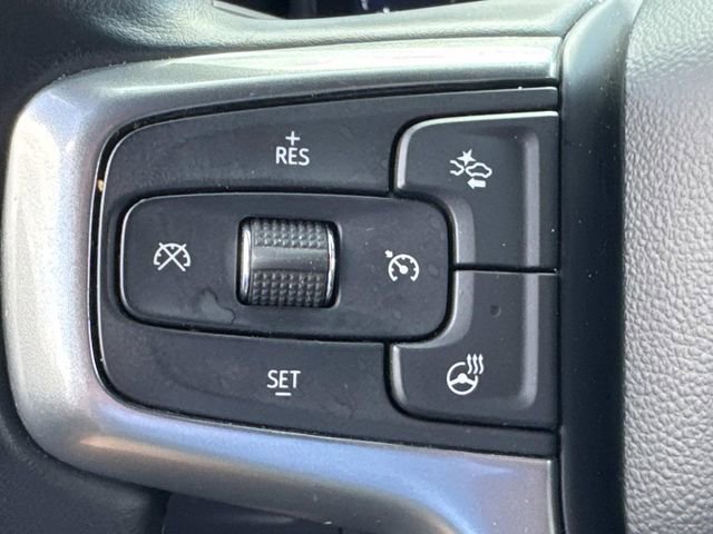 Used 2024 Chevrolet Suburban LT w/ Luxury Package RWD image 30